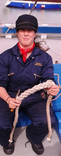 Catherine demonstrating splicing